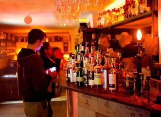 Gin Bar Stuttgart – Billardsaal