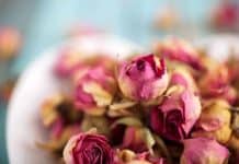 Rosen Blüten als Gin Tonic Gewürz