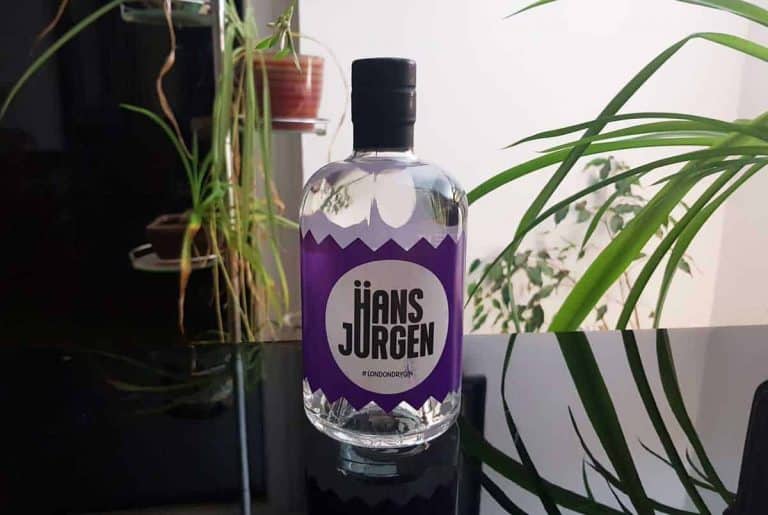 Eine Flasche des Hans Jürgen Eiszeit Gins