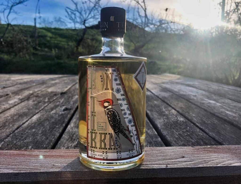 Eine Flasche des Menu Le Bon Tikka Gins