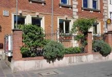 Gin Bar Nürnberg – Gelbes Haus Gin Bar Gelbes Haus Nürnberg Außenansicht