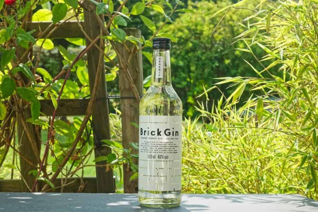 Eine Flasche des Brick Gins