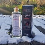 Testbericht The Hanging Man Gin Eine Flasche mit Geschenkverpackung des The Hangingman Gins