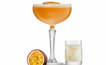 The Rebellious Pornstar Martini – Gin Cocktail